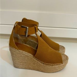 Marc Fisher Espadrille Platform Wedge size 8.5